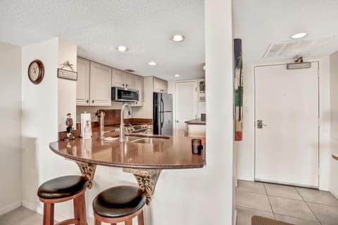 B110 Amelia Surf and Racquet Apartment in Amelia Island