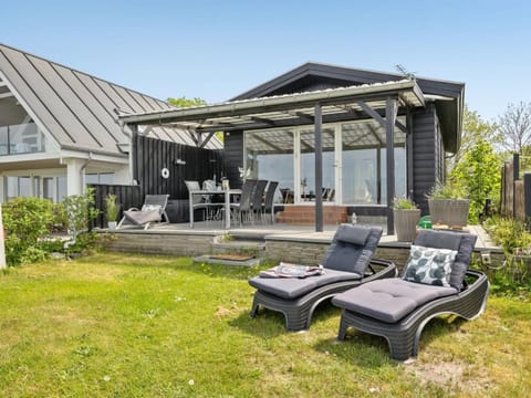 Holiday Home Käthe - 5m from the sea in Funen by Interhome House in Middelfart