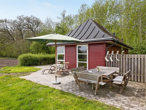 Holiday Home Wrage - 500m from the sea in Funen by Interhome House in Svendborg
