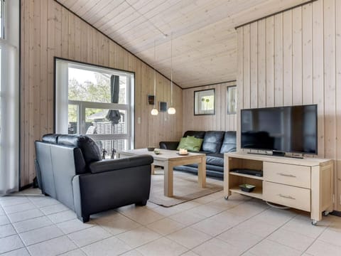 Holiday Home Gylla - 12km from the sea in Western Jutland by Interhome House in Henne Kirkeby