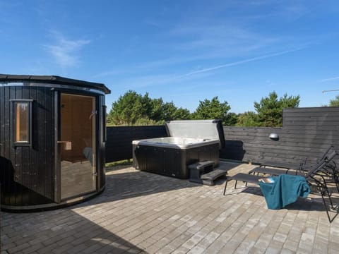 Holiday Home Uthwagin - 850m from the sea in Western Jutland by Interhome House in Vejers