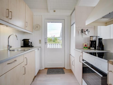 Holiday Home Amalie - 650m from the sea in NW Jutland by Interhome House in Hirtshals