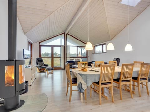 Holiday Home Finna - 1km from the sea in NW Jutland by Interhome House in Hirtshals