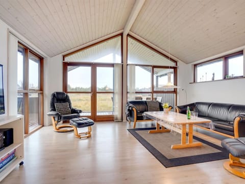 Holiday Home Finna - 1km from the sea in NW Jutland by Interhome House in Hirtshals