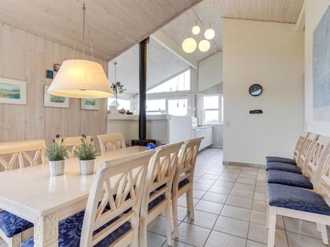Holiday Home Thorir - 300m from the sea in NW Jutland by Interhome House in Hirtshals
