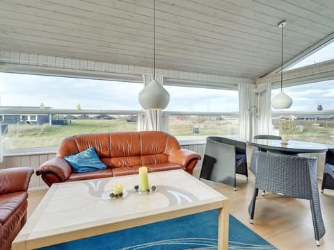 Holiday Home Thorir - 300m from the sea in NW Jutland by Interhome House in Hirtshals