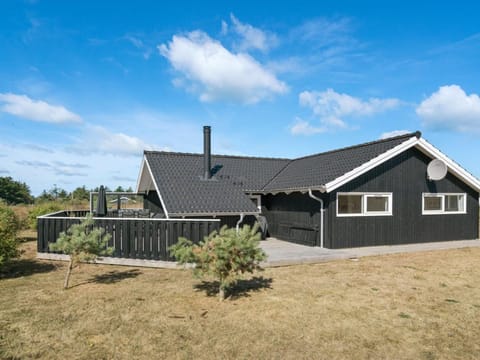 Holiday Home Aria - 975m from the sea in NW Jutland by Interhome House in Hirtshals