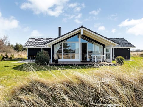 Holiday Home Leya - 900m from the sea in NW Jutland by Interhome House in Hirtshals