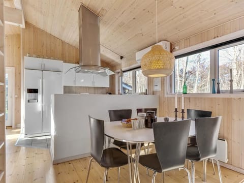 Holiday Home Øthin - 700m from the sea in NE Jutland by Interhome House in Västra Götaland County