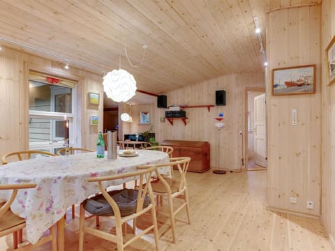 Holiday Home Eljena - 600m from the sea in NE Jutland by Interhome House in Frederikshavn