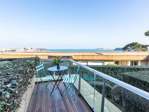 Apartment Le Parc de La Ronceray-5 by Interhome Apartment in Dinard