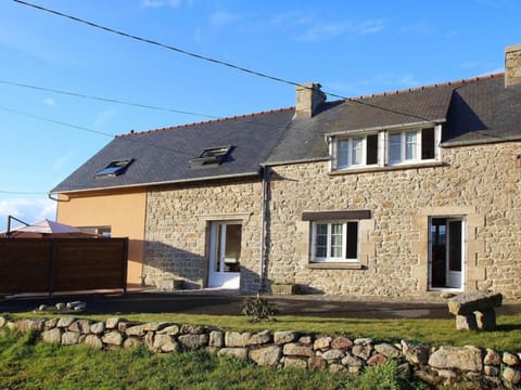 Holiday Home Ty Frouden by Interhome House in Finistere