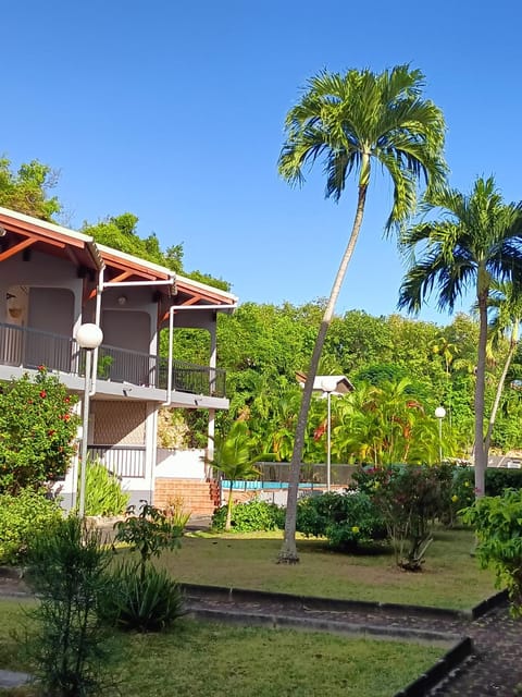 un Appartement dans une résidence calme avec piscine Apartment in Le Gosier