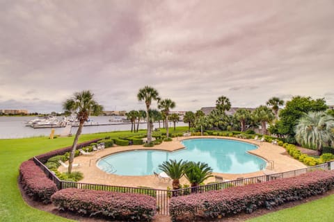 Pirates Bay A307 Hotel in Fort Walton Beach