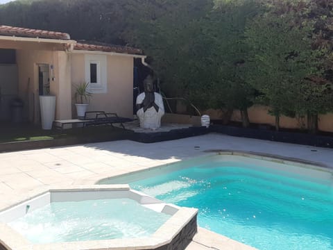 VILLA ROMA Villa in Marignane