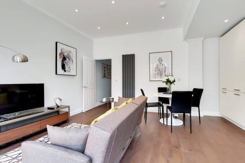 Family friendly 2 bed Apt in Acton, West London Apartment in London Borough of Ealing