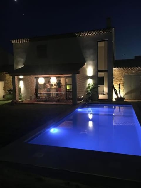 Villa neuve et moderne avec piscine à Grimaud Chalet in Cogolin