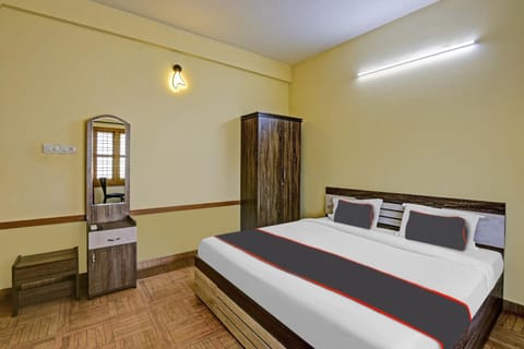Collection O 81056 Express Suites Hotel in Kozhikode