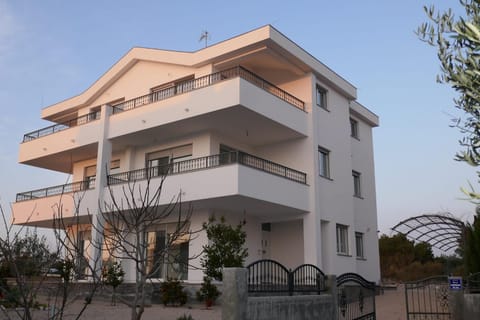 View (from property/room), Balcony/Terrace