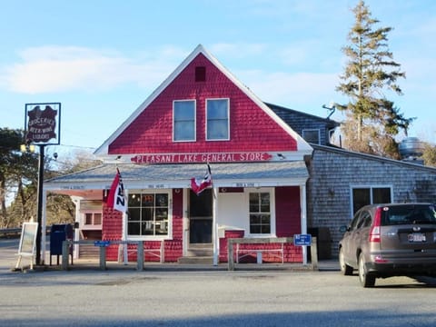 10 Seventh Street Harwich Cape Cod- -Cape Vista House in Brewster