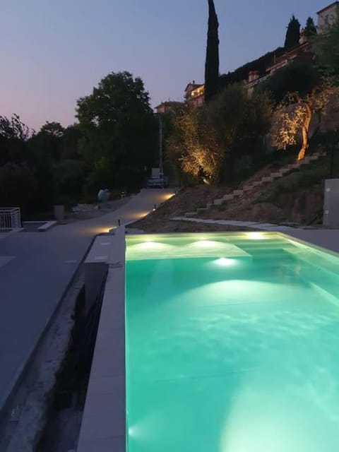 Villa Malù - APT Luisa Piscina e vista lago Condo in Torri del Benaco