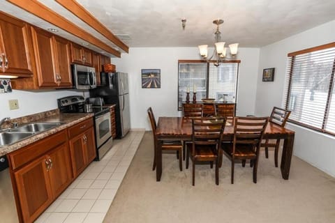 Seven Springs Stoneridge 3 Bedroom Standard Condo, Mountain Views! condo Copropriété in Seven Springs