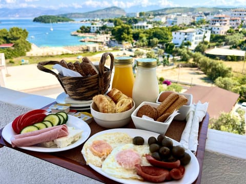 Breakfast, Breakfast