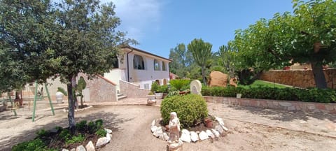 Orosei RE - Villa Ginepro a 400 metri dal mare Haus in Cala Liberotto