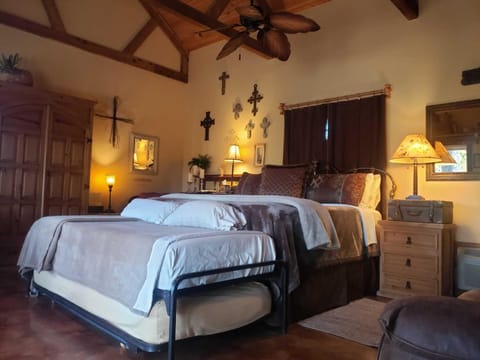 Casitas at Madrona Ranch - Casita Bed and Breakfast in Pipe Creek
