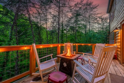 Countryside Comfort By Ghosal Luxury Lodging Chalet in Sevierville