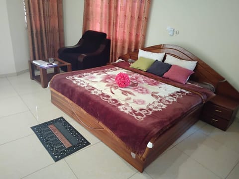 Room in Guest room - Renajoe Exclusive Guesthouse Tema Community 9 Bed and Breakfast in Ghana
