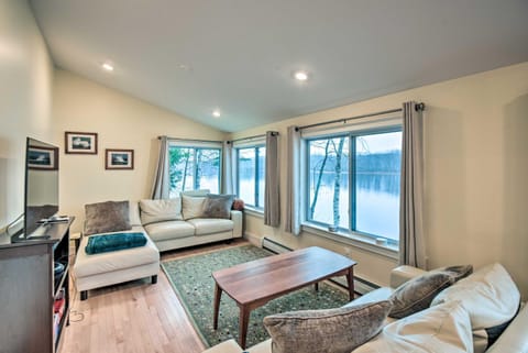Falmouth Vacation Rental On Highland Lake! Haus in Highland-Lake