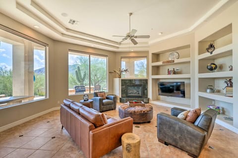 Stunning Cave Creek Home with Infinity Pool! House in Carefree