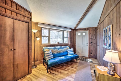 Beech Mountain Cabin Rental with Deck! House in Beech Mountain