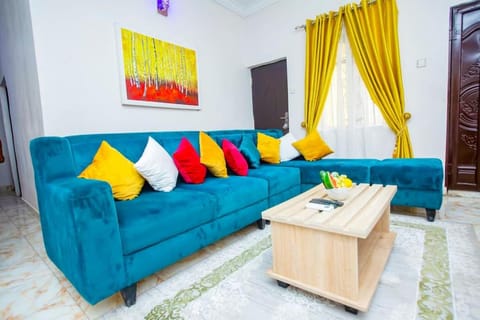 AJI Luxury 3BED Apartment (Ijegun, Lagos) Condo in Lagos