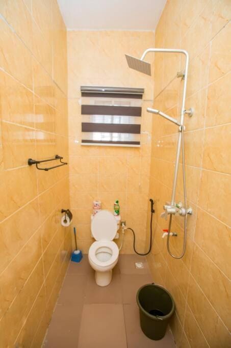 AJI Comfy 2BED Flat (Ijegun,Lagos) Condominio in Lagos