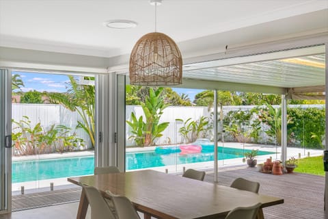 Patio, Dining area, Pool view, Swimming pool