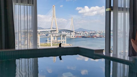 Yeongdo Grandbern Hotel Hotel in Busan