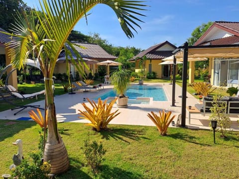Pool Villa, Resort, Mae Ramphueng Beach, Ban Phe, Rayong, Residence M Thailand Bed and Breakfast in Phe