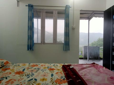 Gujrada Peaks home stay Farm Stay in Uttarakhand