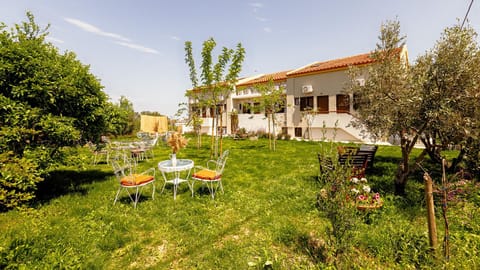 Property building, Garden, Dining area