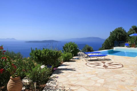 Sea view, Swimming pool, sunbed