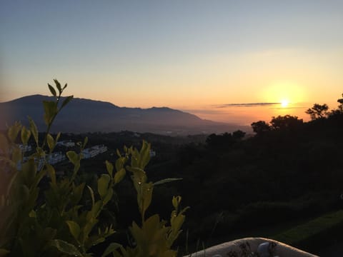 Day, Natural landscape, Mountain view, Sunrise