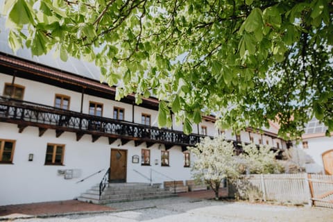 Kastanienhof Pfettrach Hotel in Landshut