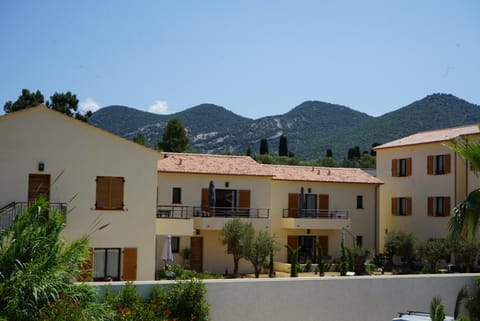 Property building, Day, Natural landscape, Mountain view