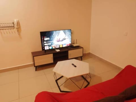 HB1713 -2 bedroom-Netflix-Wifi-Parking, 3042 Apartment in Putrajaya