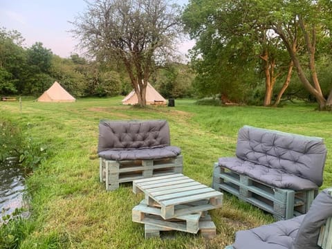 Camping By The River Campground/ 
RV Resort in South Oxfordshire District