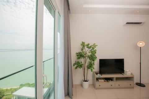 Good Seaview Condo, near Queensbay Copropriété in Bayan Lepas