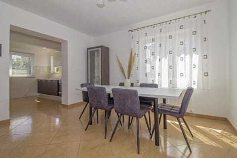 Apartments Doris in Rovinj Chambre d’hôte in Cademia ulica