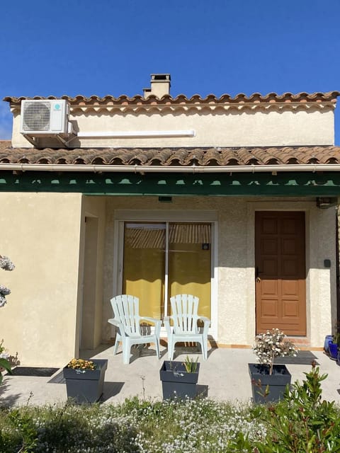 Maison de 3 chambres avec jardin clos et wifi a Sigean a 5 km de la plage House in Port-la-Nouvelle